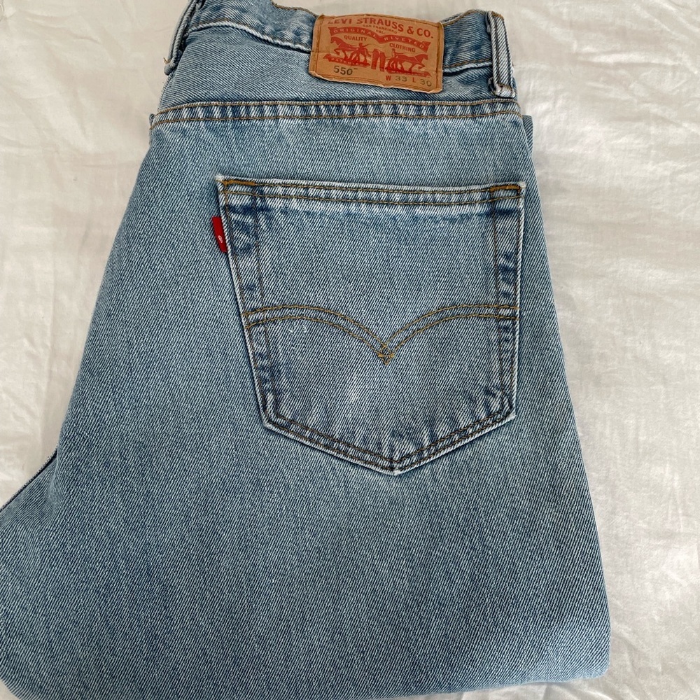 Classic Levi’s 550 Jeans - Picture 1 of 4